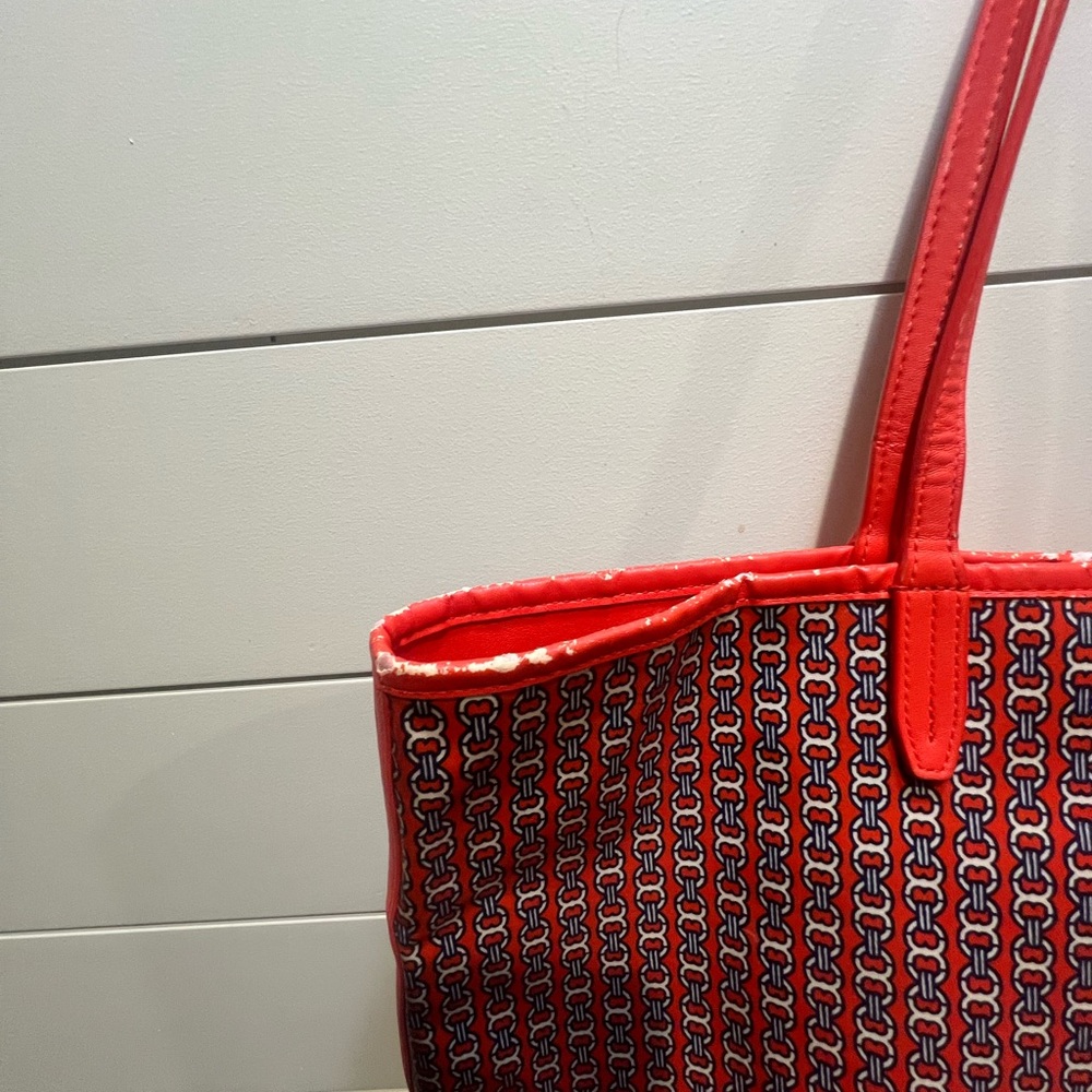Tory Burch Gemini Link Tote - Picture 8 of 13
